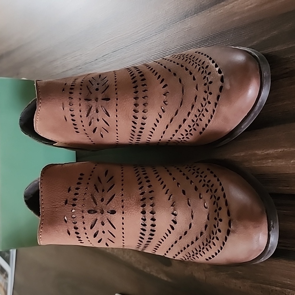 Womens Cold Water Creek Brown Boots